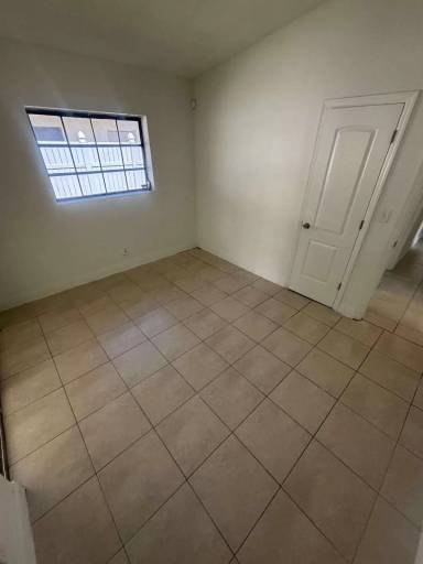 Main picture of 2325 Hope St