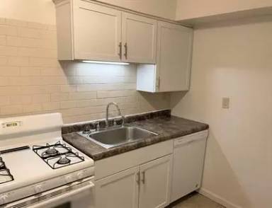 Main picture of 2525 4th St NE