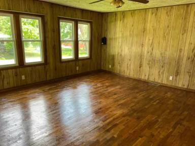 Main picture of 208 2nd St