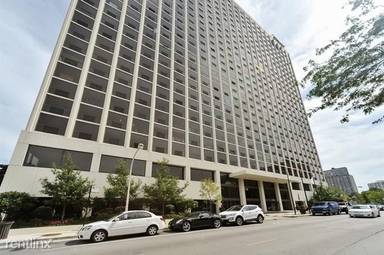 Main picture of 4343 Clarendon Ave Condos