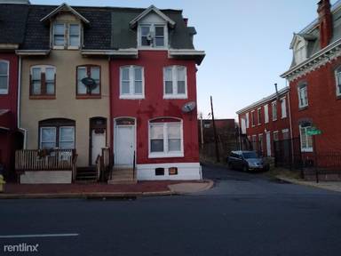Main picture of 233 Walnut St