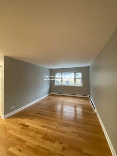 Main picture of 6830 N Sheridan Rd Apartments