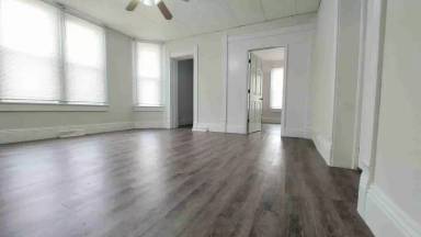Main picture of 3853 E 78th St