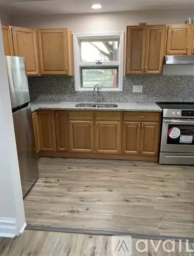 Main picture of 2116 Fuller St