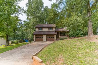 Main picture of 437 Kings Hill Ct