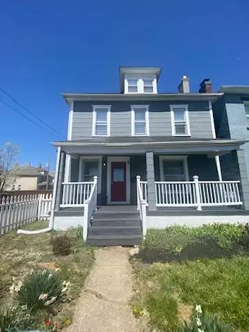 Main picture of 546 E Gates St