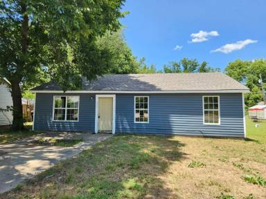 Main picture of 522 W 2nd St