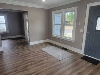 Main picture of 1108 E Hazard Ave