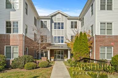 Main picture of 1202 Waterford Lake Dr