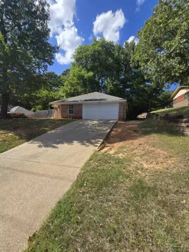 Main picture of 2808 McDonald Rd