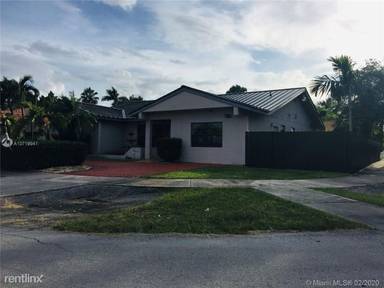Main picture of 3010 SW 132nd Ave