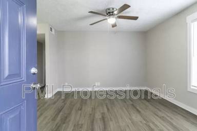 Main picture of 148 Kingsridge Dr