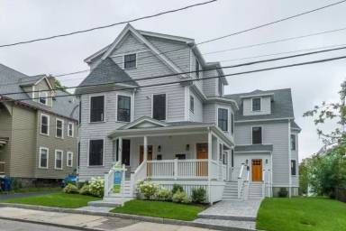 Main picture of 44 Evergreen St