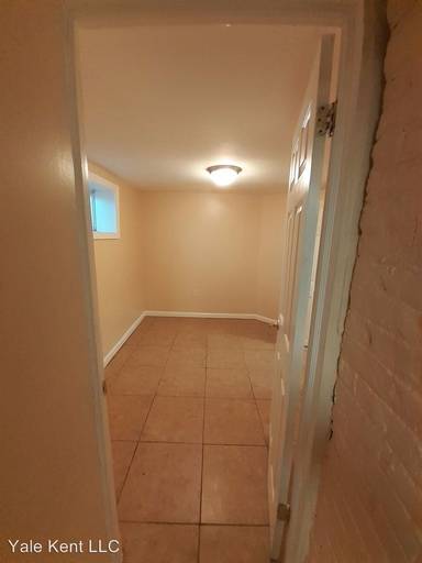 Main picture of 21 Salem St