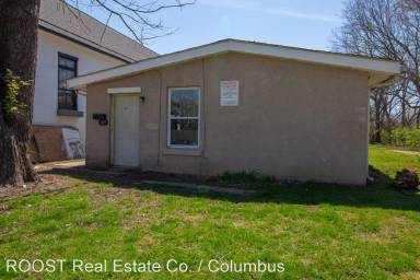 Main picture of 49 W Markison Ave