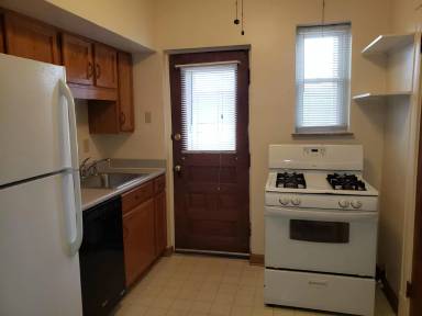 Main picture of 3724 Lovell Ave