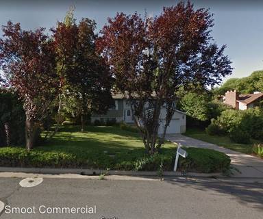 Main picture of 640 Cherrywood Rd