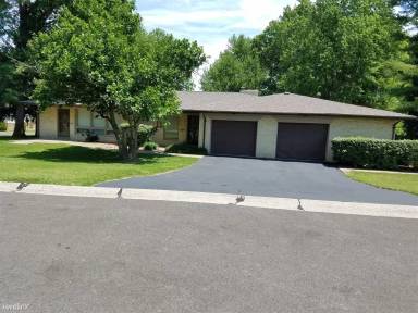 Main picture of 62 Lake Forest Dr