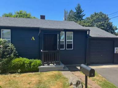 Main picture of 4332 NE Jarrett St