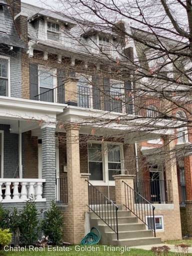 Main picture of 20 Adams St NW