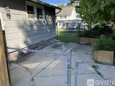Main picture of 406 N Mercer St