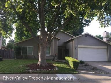 Main picture of 10 Evora Ct