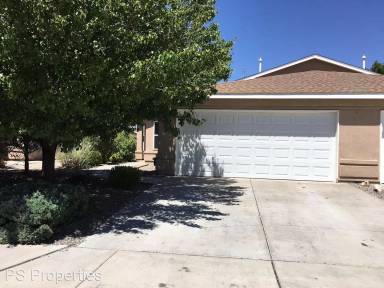 Main picture of 323 Via Vista St SE