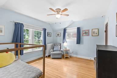 Main picture of 7487 Kingsbury Blvd