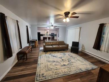 Main picture of 407 Mountain Rd