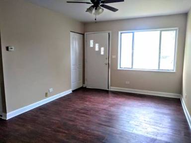 Main picture of 215 Illinois Blvd