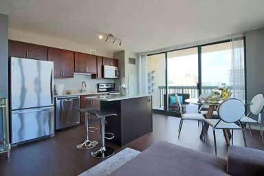 Main picture of 55 W Superior St