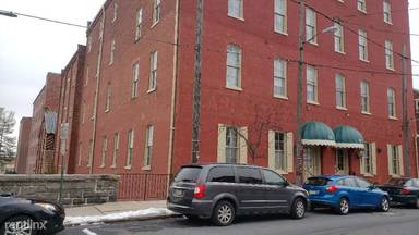 Main picture of 231 N Shippen St