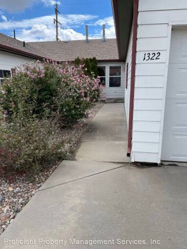 Main picture of 1324 Natalie St