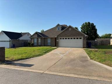 Main picture of 609 Apple Valley Dr