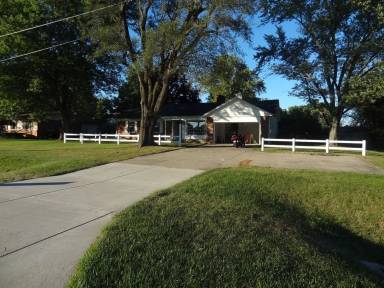 Main picture of 3036 State Road 26 W