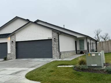 Main picture of 15632 E 21st Ct N
