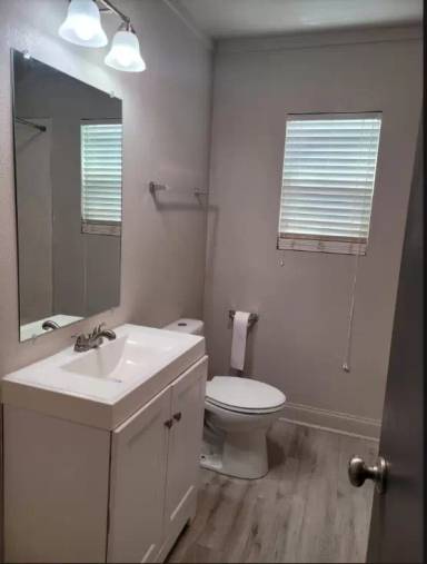 Main picture of 2404 Avenue U