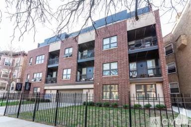 Main picture of 933 W Belle Plaine Ave