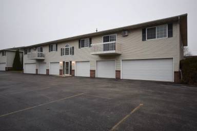 Main picture of 2290 Wisconsin St