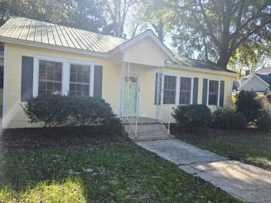 Main picture of 205 E North St