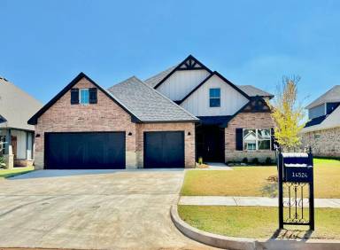 Main picture of 14524 Rochefort Ln