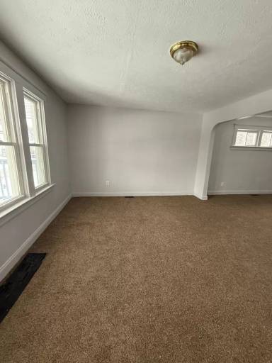 Main picture of 1027 E 148th St
