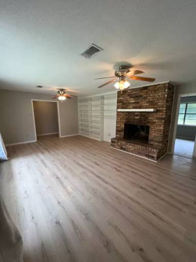 Main picture of 400 Gulpha Dr