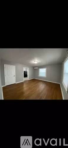 Main picture of 111 E 16th St