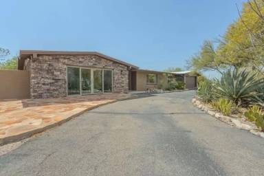 Main picture of 5739 N Placita Bacanora