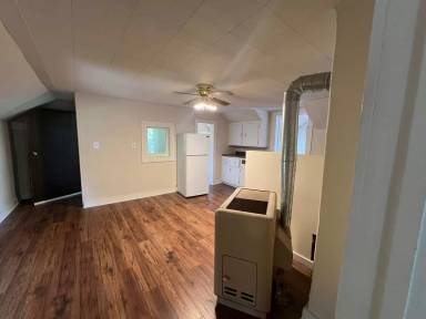 Main picture of 905 S 6th Ave