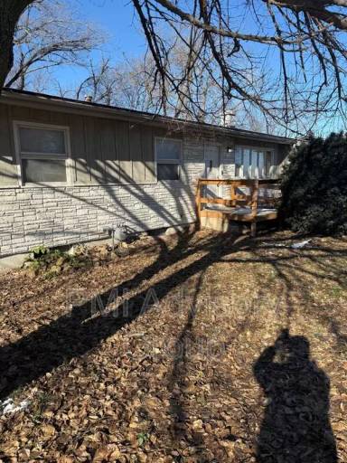 Main picture of 3105 SE Adams St