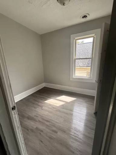 Main picture of 3465 W 54th St