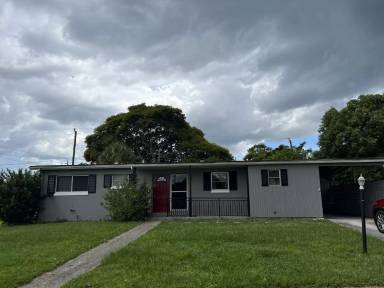 Main picture of 7903 Hyde Park Ave