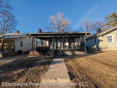 Main picture of 1806 E 70th St